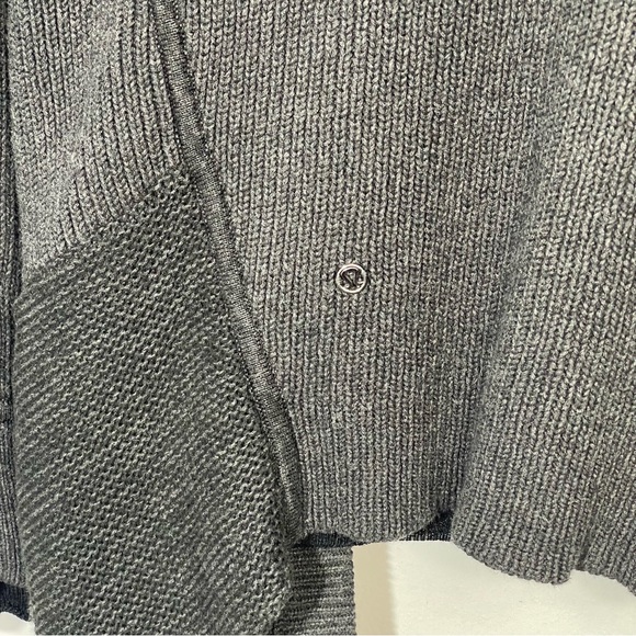 Lululemon Vestigan Heathered Black Size 4 Cashmere Blend Cardigan Sweater Yoga - Picture 10 of 15
